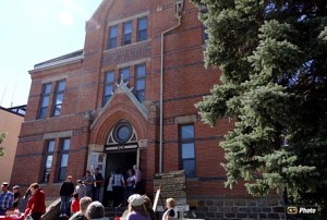 1883CourthouseOpenFront