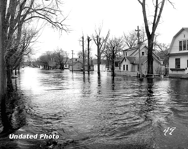 Undated flood photo of Jamestown North Dakota