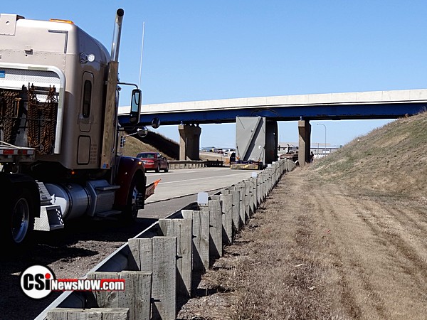 EXT 257 Semi Stuck   CSi photos
