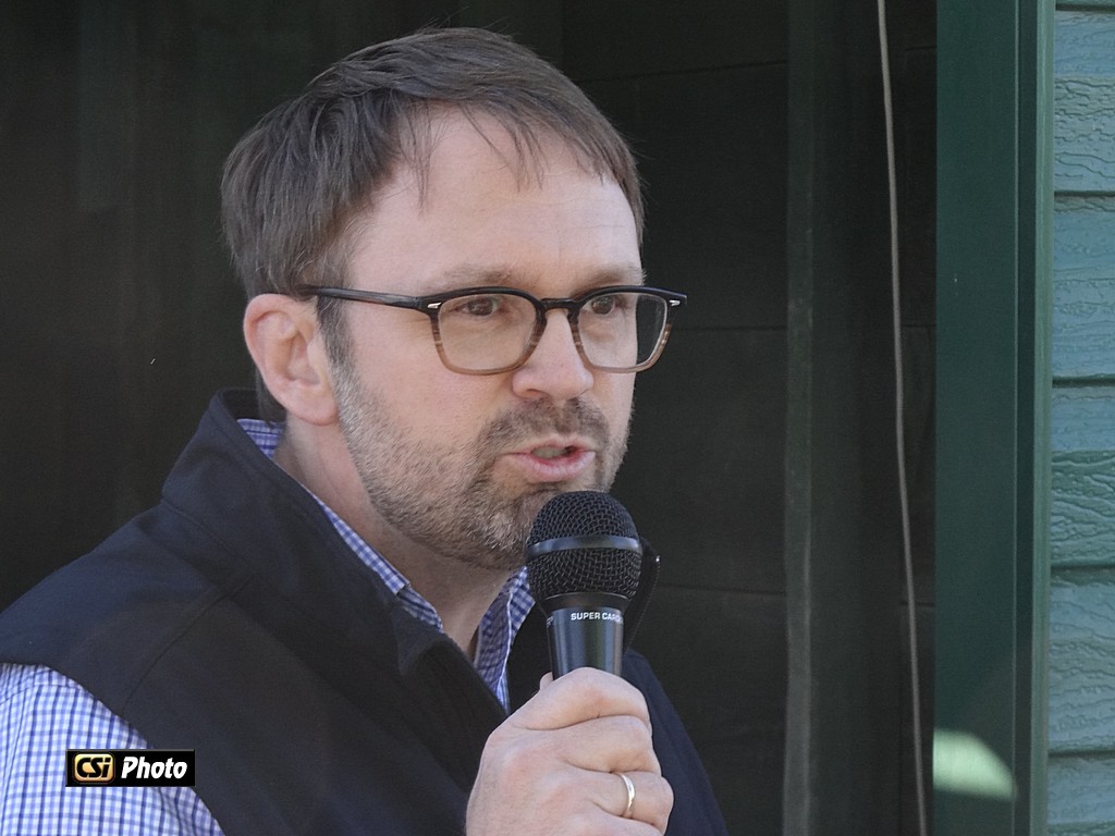 Searle Swedlund kicks-off the "Talking Trail" for Jamestown - CSi photo