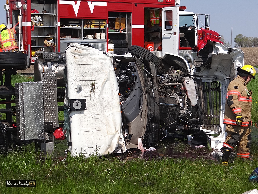 Truck rollover Hwy 20 N May 26, 2015 - CSiNewsNOW.com photo