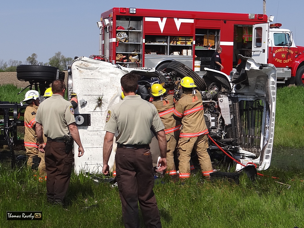 Truck rollover Hwy 20 N May 26, 2015 - CSiNewsNOW.com photo