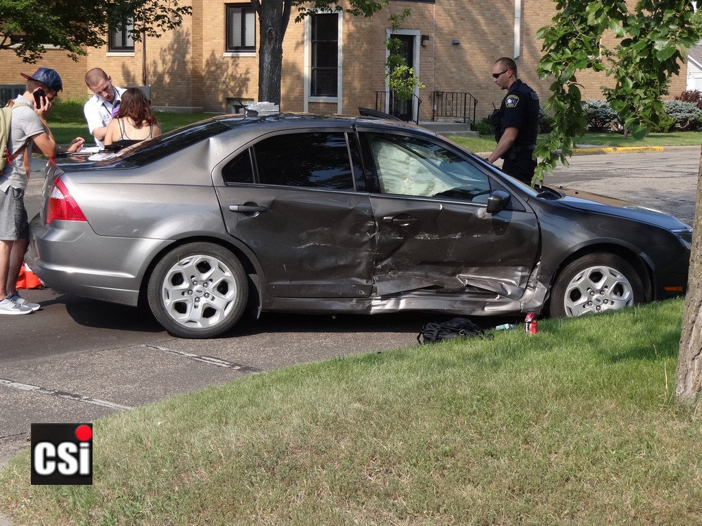 Two car crash 6th St & 4th Ave SE Jamestown Aug 9.  CSi Photo
