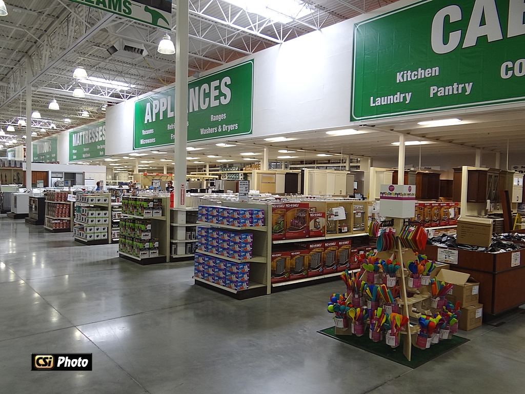 Inside Jamestown Menards     CSi Photo