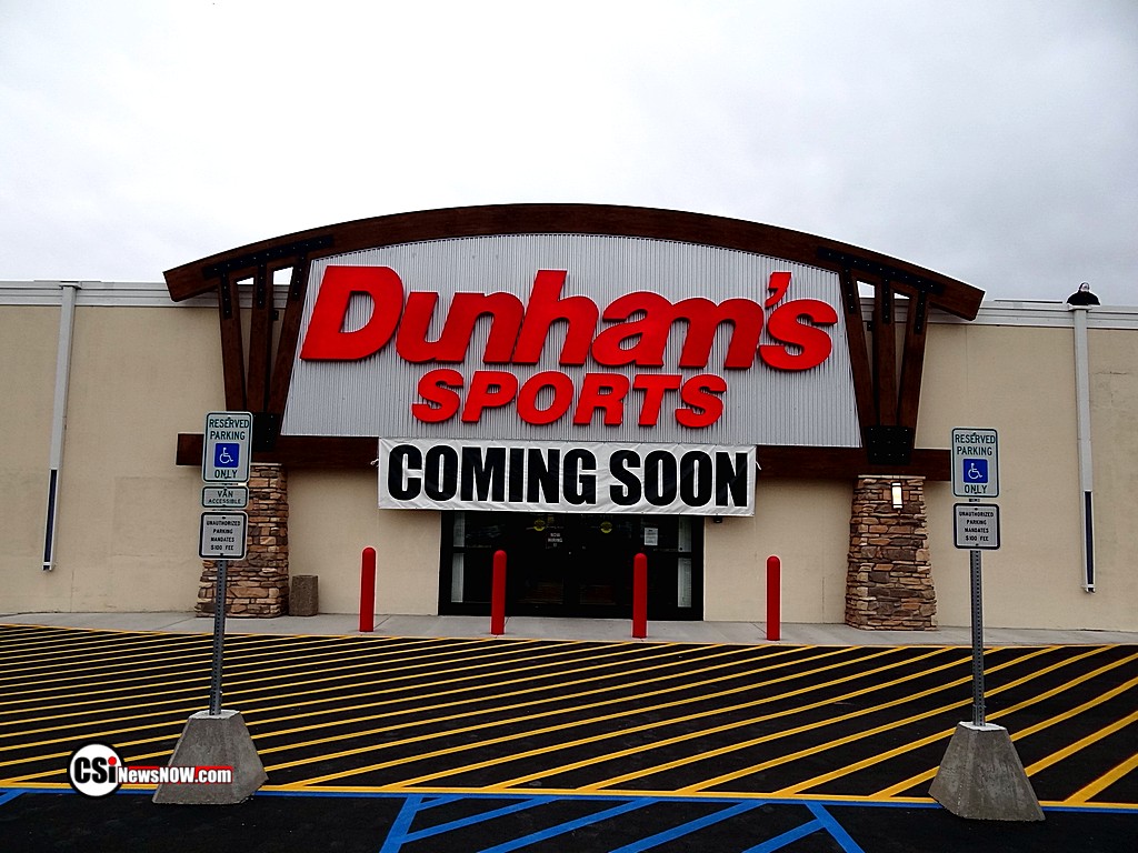 Dunham's in the Buffalo Mall           CSi Photo