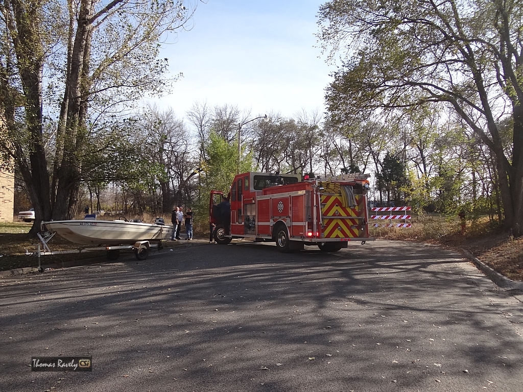 Grass Fire at 904 Thomas Ave NE    CSi photo