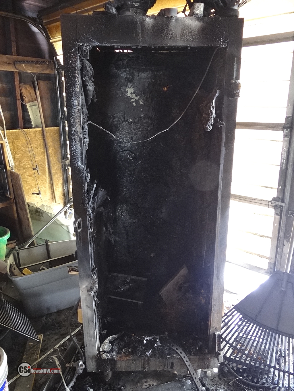 Smoker Garage Fire       CSi Photo