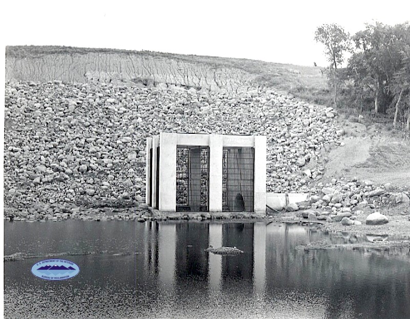 Building the James River Dam circa 1952-1953
