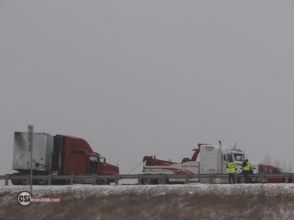 Semi Jack Knife on I94       CSi Photo.