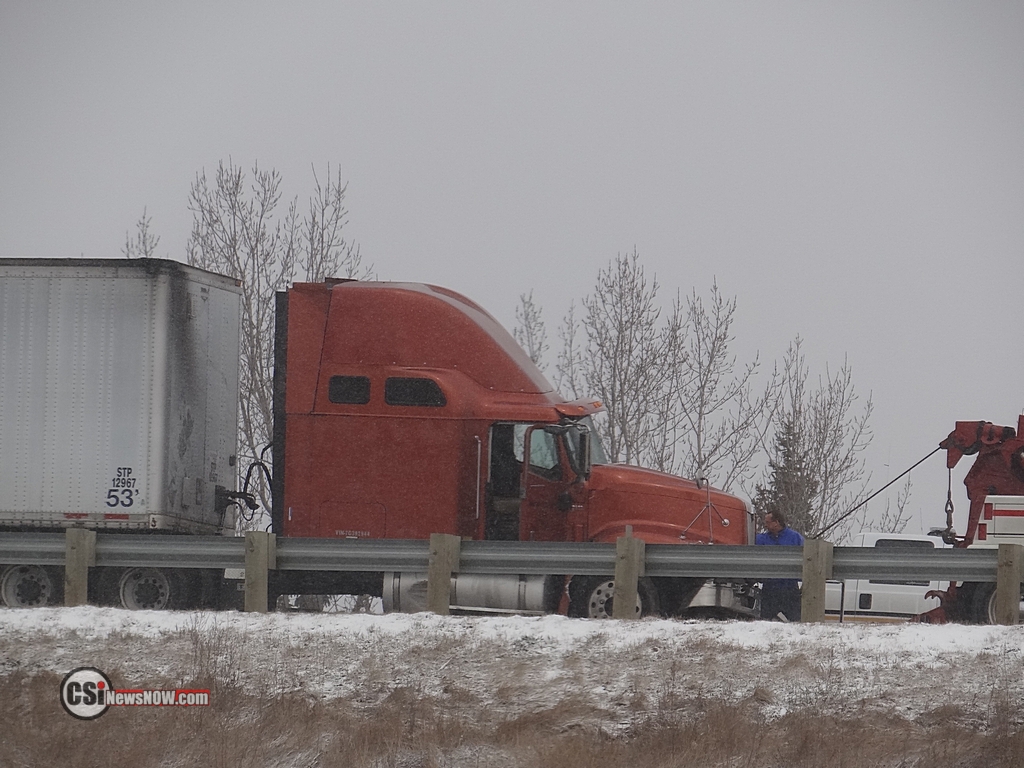 Semi Jack Knife on I94       CSi Photo.