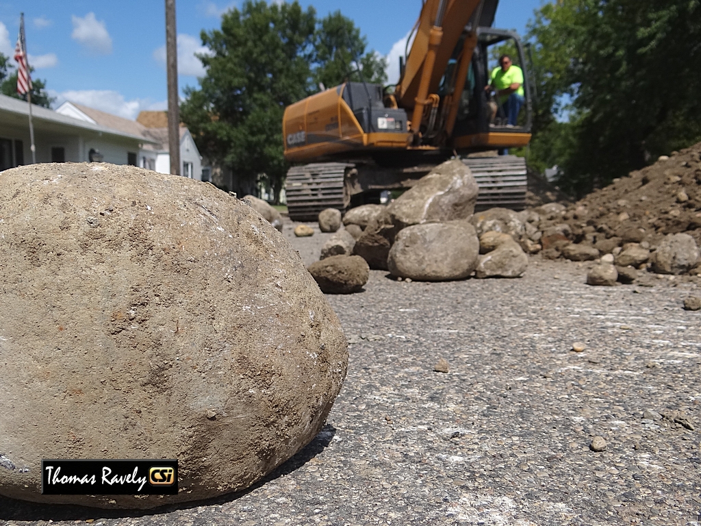 Utility Work 6th Ave NE 200 block          CSi photo